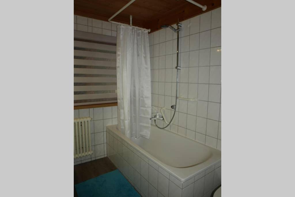 Grosszugige Ferienwohnung Am Kloster Kirchzarten Exterior photo